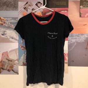 BRANDY MELVILLE T-SHIRT